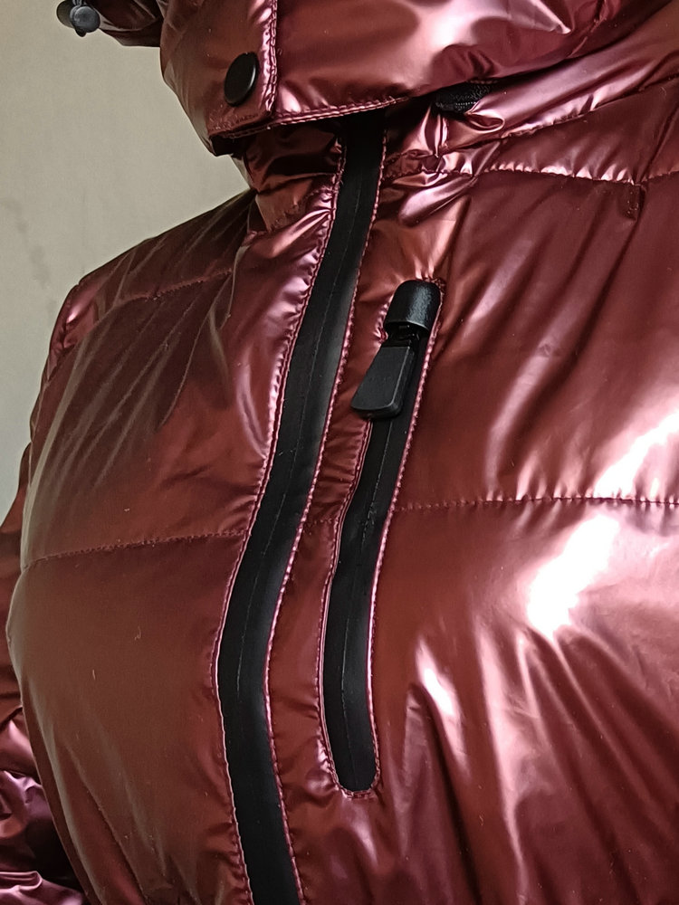 2025แฟชั่นผู้หญิงฤดูหนาวHooded HighเอวเบาะCoatsกับเข็มขัดLady Elegant Thicken Warmกระเป๋าWindproofแจ็คเก็ตสกี