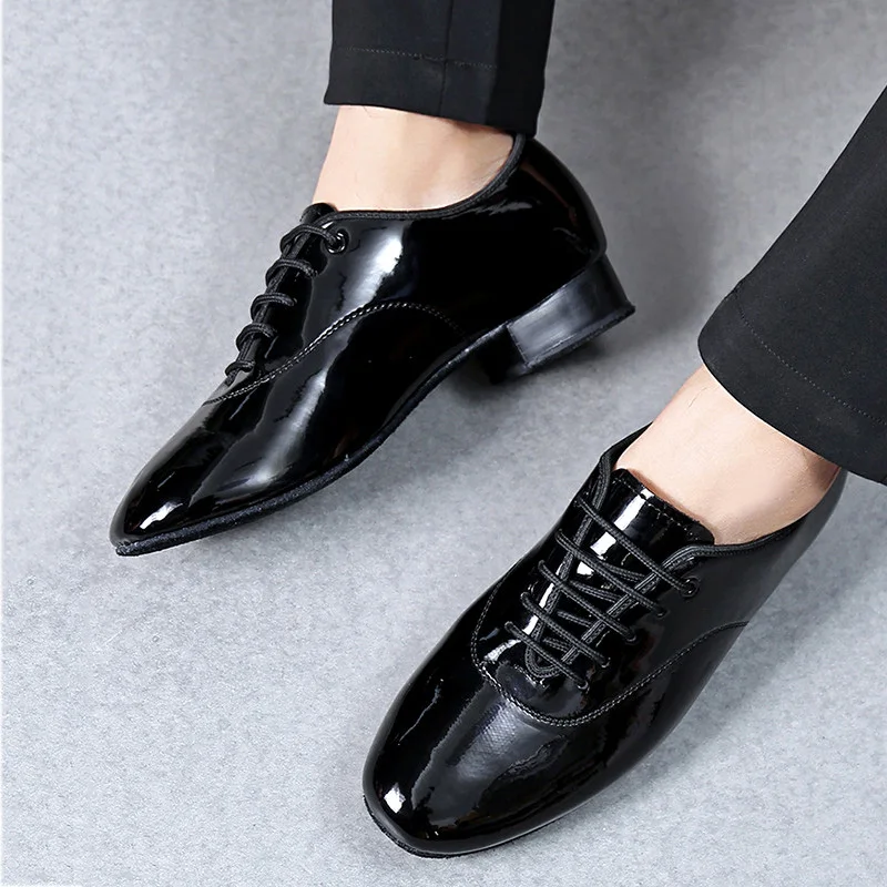 Lackleder-Tanzschuhe für Herren, anpassbar, 46/47 Gesellschaftstanz-Wettbewerbsschuhe, lateinamerikanische Jazz-Tanzschuhe für Herren, Innensohlen, 2 cm