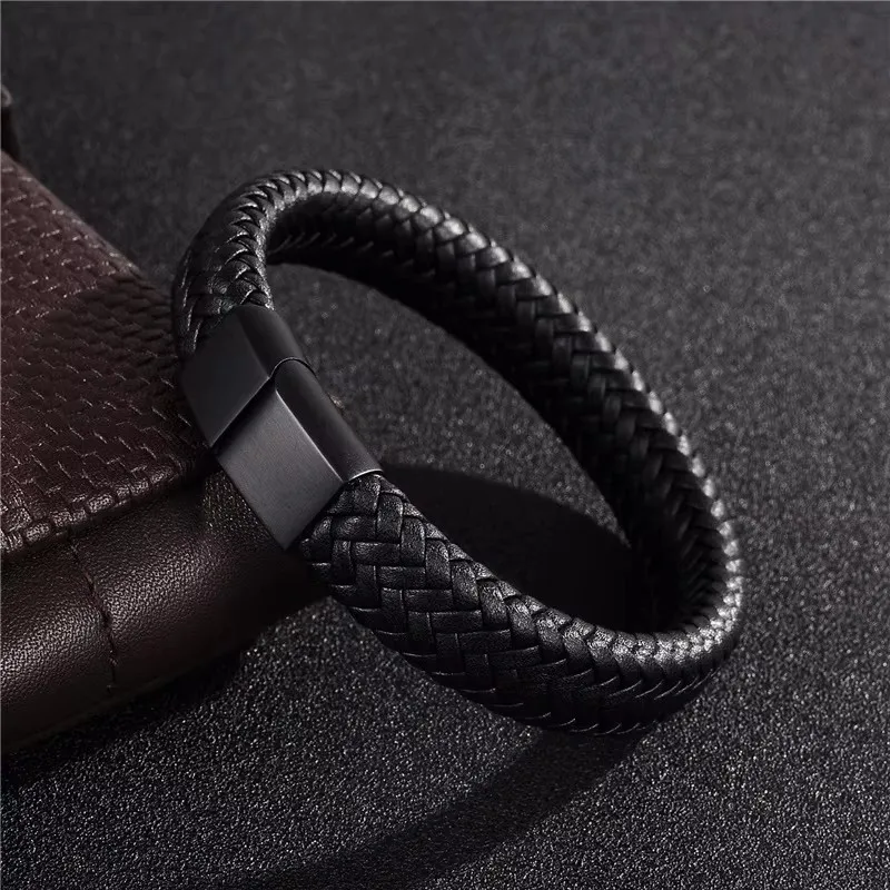 Bracciale aperto in pelle da uomo retrò, semplice corda a mano in pelle intrecciata multi-dimensione, regalo per sport all'aria aperta