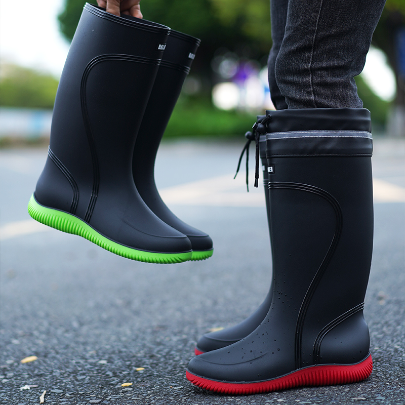 Botas de chuva femininas de alta qualidade fechadas, à prova de chuva e à prova d'água, curtas e até a panturrilha, antiderrapantes, com cordão de borracha