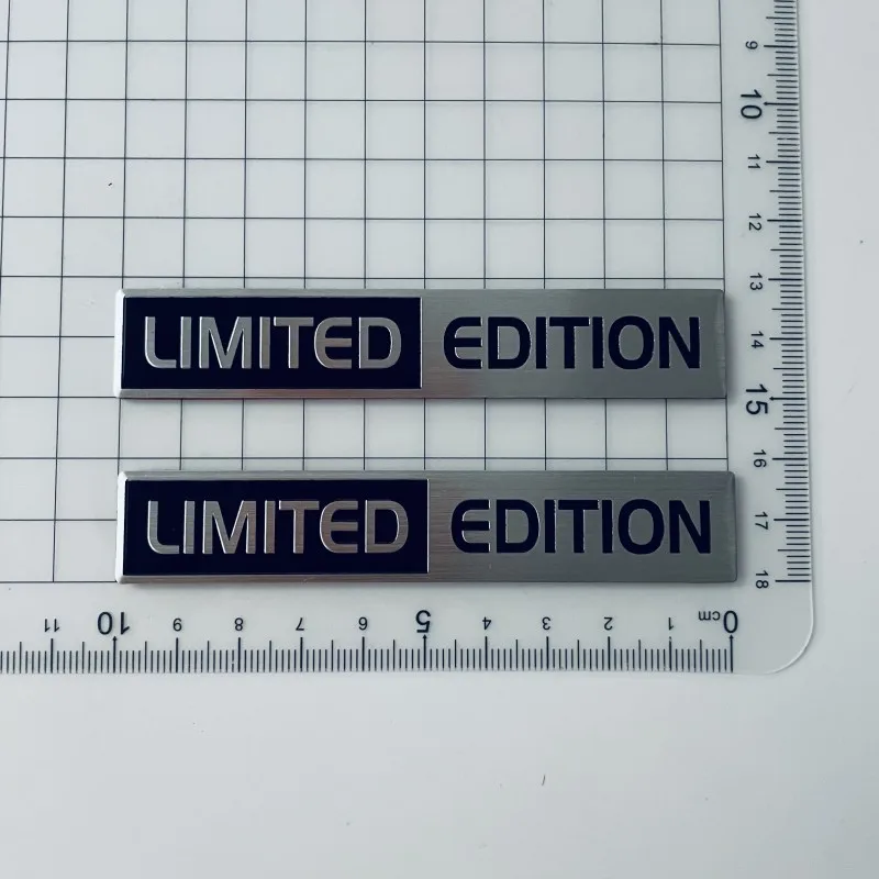 Emblemat 3D Metal Aluminium Srebrny Czarny Logo EDYCJA LIMITOWANA Odznaka na Błotnik Samochodowy Naklejka na Klapę Bagażnika EDYCJA LIMITOWANA Akcesoria Stikcer