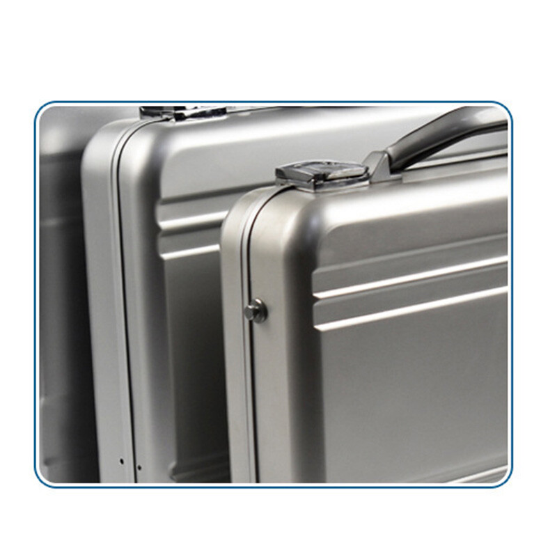 High End Briefcase Aluminum Alloy Travel Security Case Portable Carry-on Toolbox for Laptop Tablet Business Accessories Storage