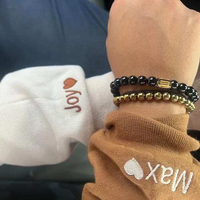 Sudadera con capucha de pareja bordada personalizada Número romano personalizado Sudadera con capucha Fecha y inicial Sudaderas con capucha Regalo de aniversario Regalo de compromiso