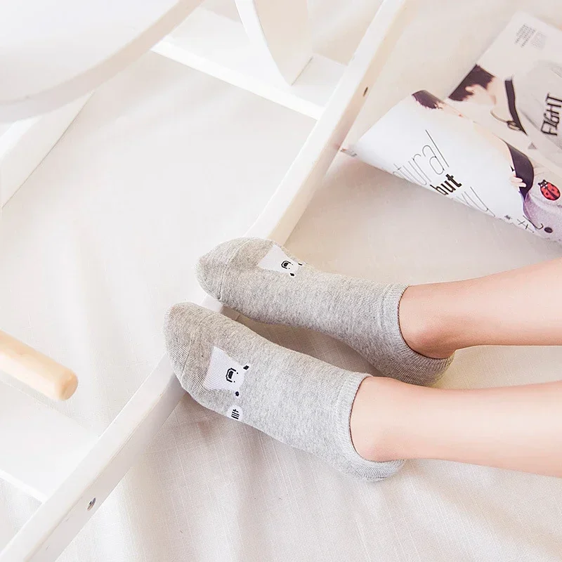 Calcetines tobilleros cortos a la moda para mujer, calcetines náuticos de oso de verano con viñetas de animales, bonitos calcetines Kawaii de algodón transpirables para primavera Harajuku