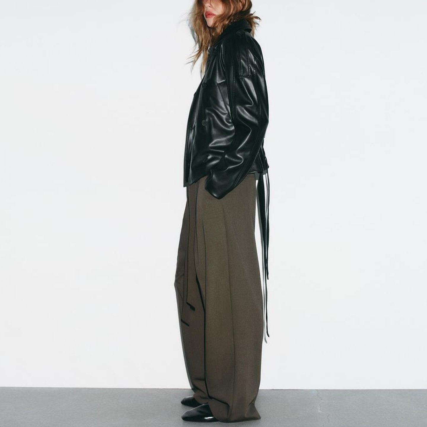 Casaco E de Couro Sintético para Mulheres, Manga Longa, Moda de Outono, Ajuste Padrão, Jaqueta Fena da Marca Z