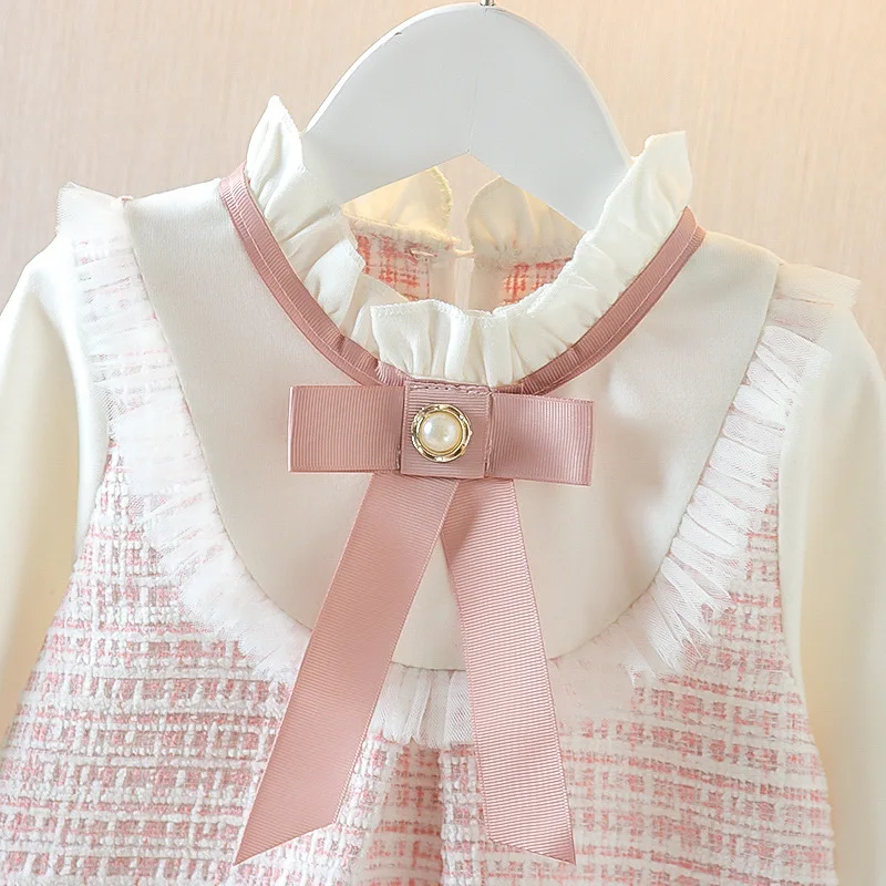 Abito da bambina a maniche lunghe con fiocco primaverile e autunnale con giunture in pizzo, abito dolce a maniche lunghe scozzese piccolo