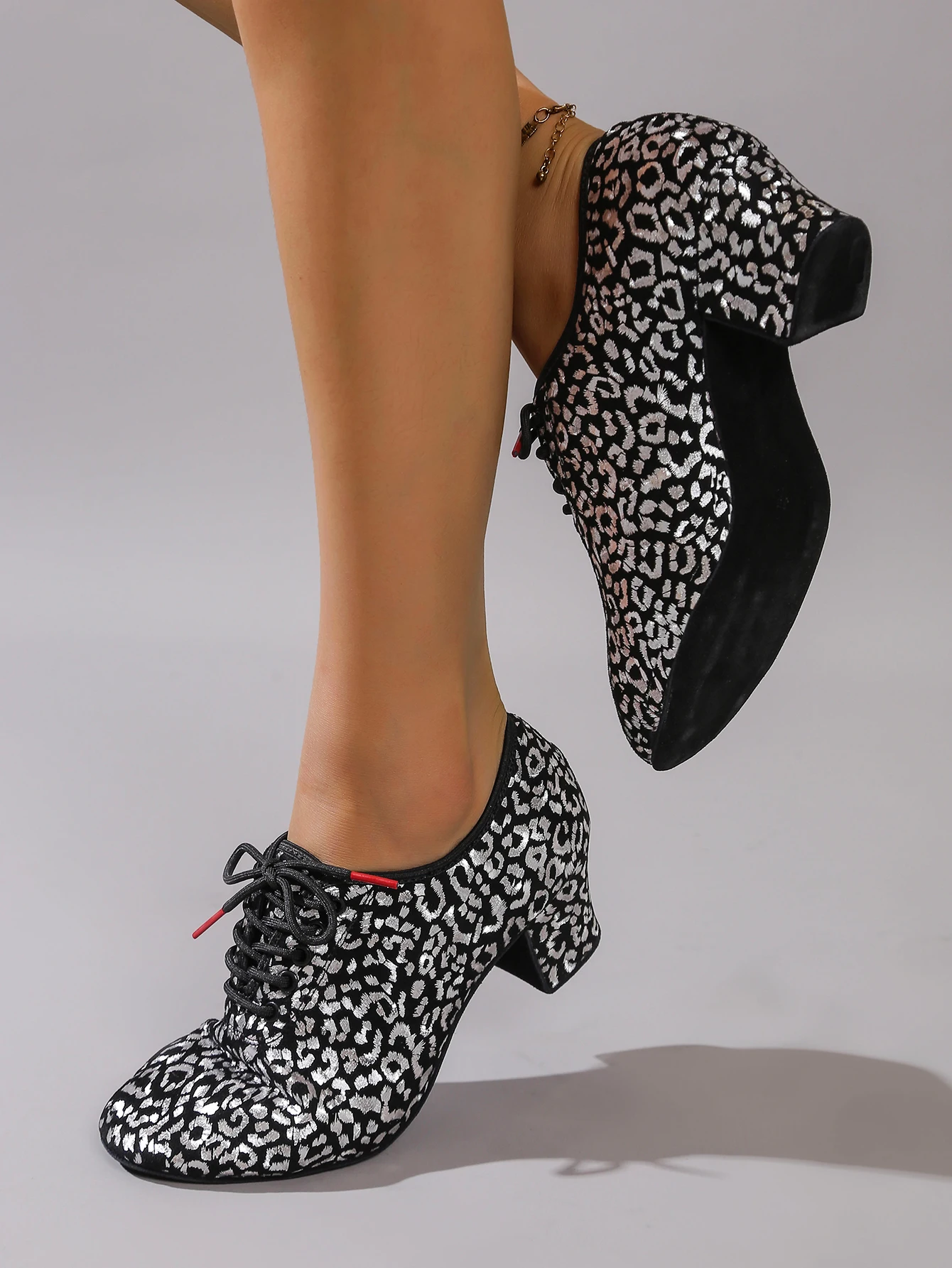 Damen Latin Dance Schuhe Frauen Professionelle Ballsaal Tanzen Schuhe Frau Heels Moderne Tanz Schuhe Frauen Praxis Closed Toe ﻿