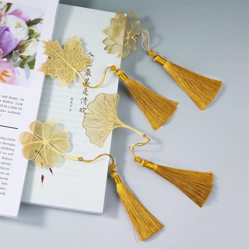 Exquisite Leaf Shape Metal Bookmarks With Tassel Creative Ginkgo Lotus Leaves Book Mark Student Stationery Reading Supplies Gift