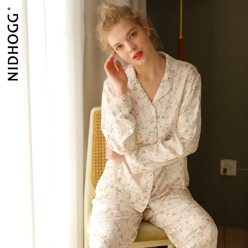 Pijama de satén de manga larga para Mujer, ropa de dormir de viscosa con estampado de hojas de sauce, conjunto de dos piezas, preventa, Primavera, 2024