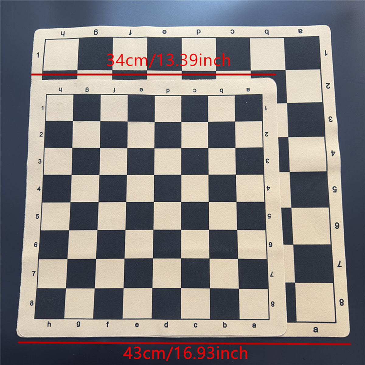 Schachbrett 34 cm/13,39 Zoll und 43 cm/16,93 Zoll faltbares Leder-Flanell-Schachspiel oder faltbares Dame-Spiel, tragbares Brett