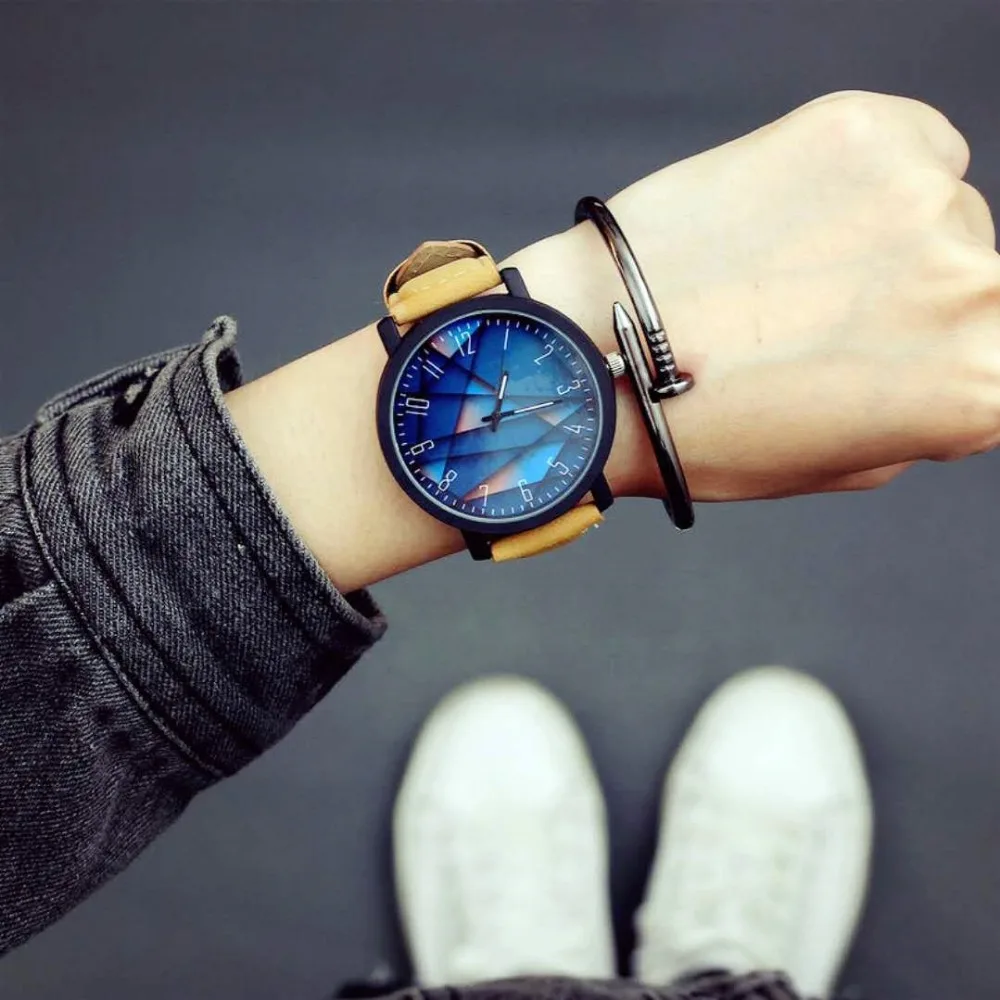 ใหม่แฟชั่นที่สร้างสรรค์บุคลิกภาพ Retro นาฬิกา Starry Sky Dial นาฬิกาคู่หรือเด็กของขวัญวันเกิดเด็กหญิงนาฬิกาควอตซ์ผู้หญิงนาฬิกา