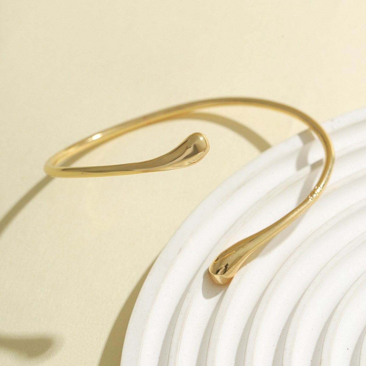 FTCY-pulsera Vintage Simple para la parte superior del brazo para mujer, brazaletes geométricos con forma de gota de agua, joyería ajustable para mujer