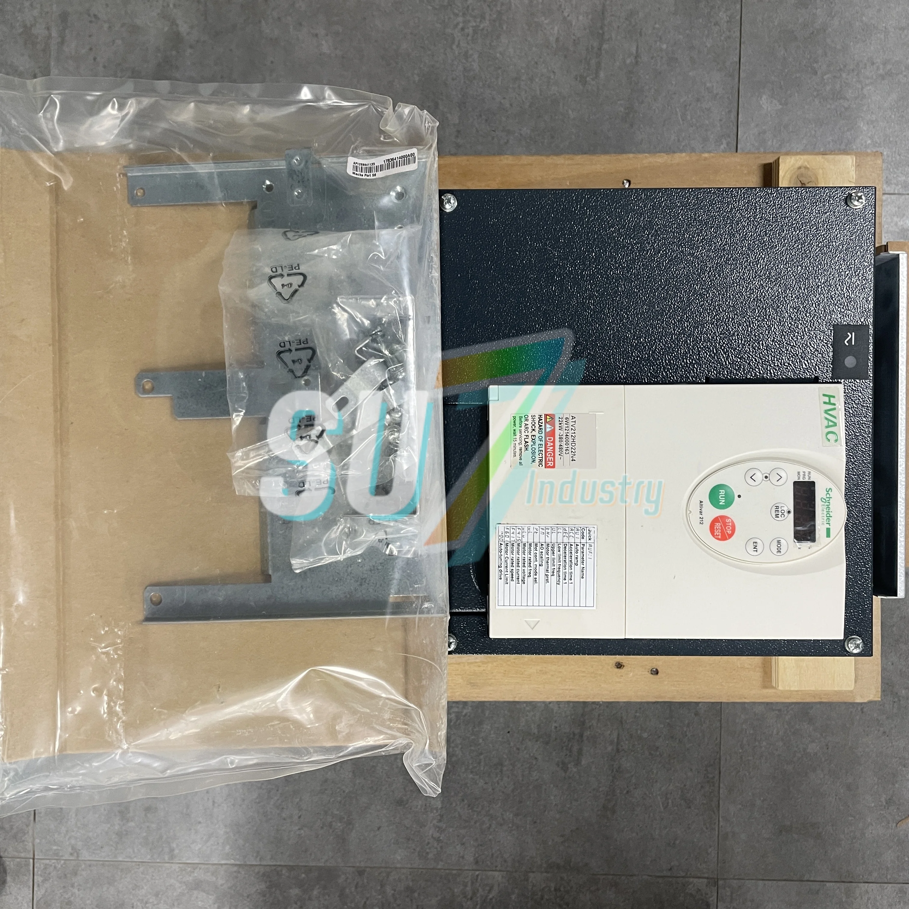 New In warehouse   inverter    ATV212HD22N4