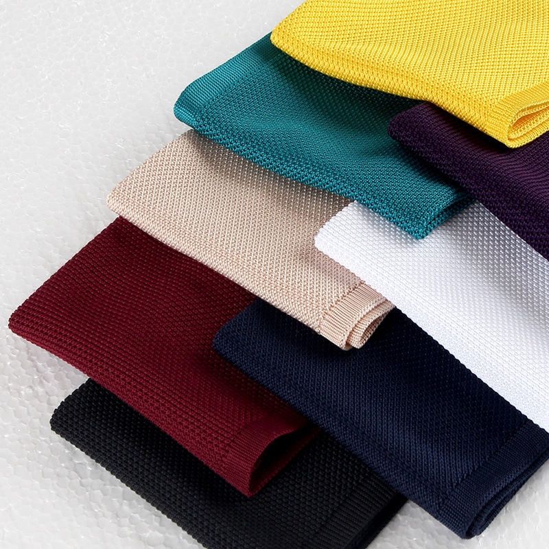 ชุดสูทผ้าขนสัตว์ถักนิตติ้งสำหรับผู้ชายสีดำล้วนมีกระเป๋าสี่เหลี่ยมอุปกรณ์เสริมสำหรับชุดเดรสแบบเป็นทางการผ้าพันคอขนาดเล็กผ้าขนหนูผ้าเช็ดหน้าสำหรับงานแต่งงานขนาด25.5ซม.