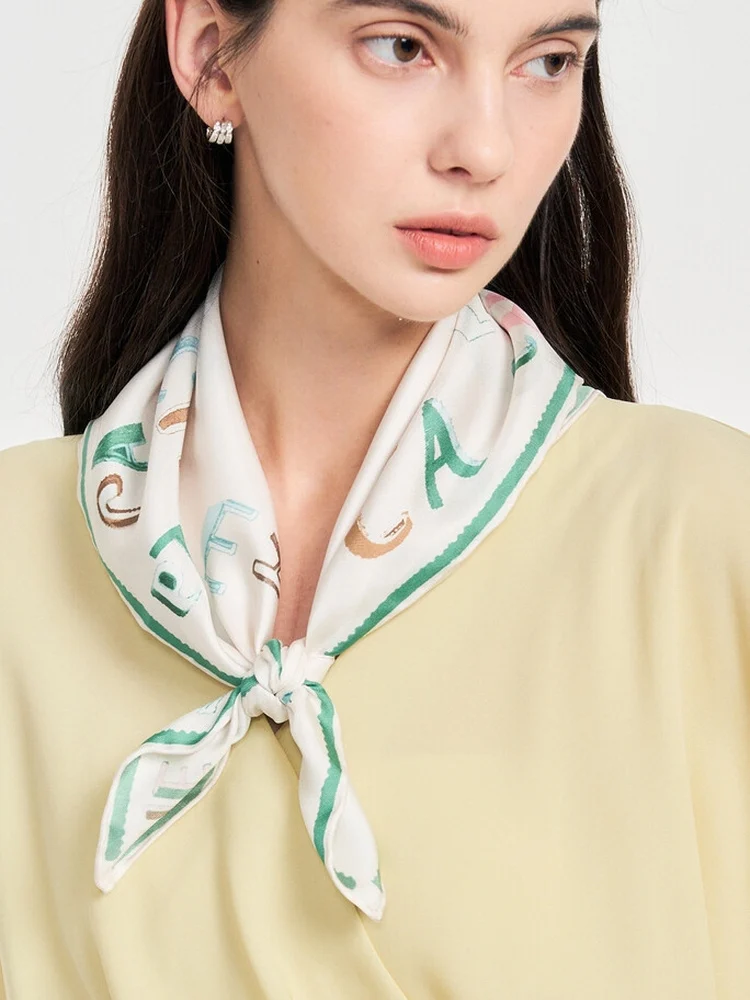 Ele Faionable Casual Versatile White Enhancing Letter Pattern Silk Scarf Square Summer New Arrival Women's Accory