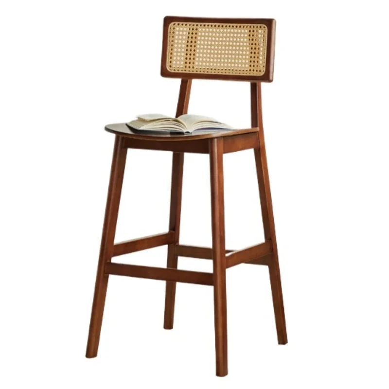 Cadeira tecida do encosto do bar do Rattan de madeira maciça, assento com pés altos, tamborete durável resistente, mobília durável do desenhista, estilo antigo médio