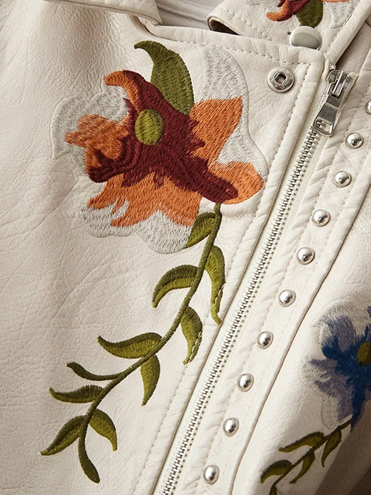 Kmetram-女性のための柔らかい合成皮革のジャケット,レトロなスタイルとポリウレタンの襟,花柄,パンク,ファッショナブル