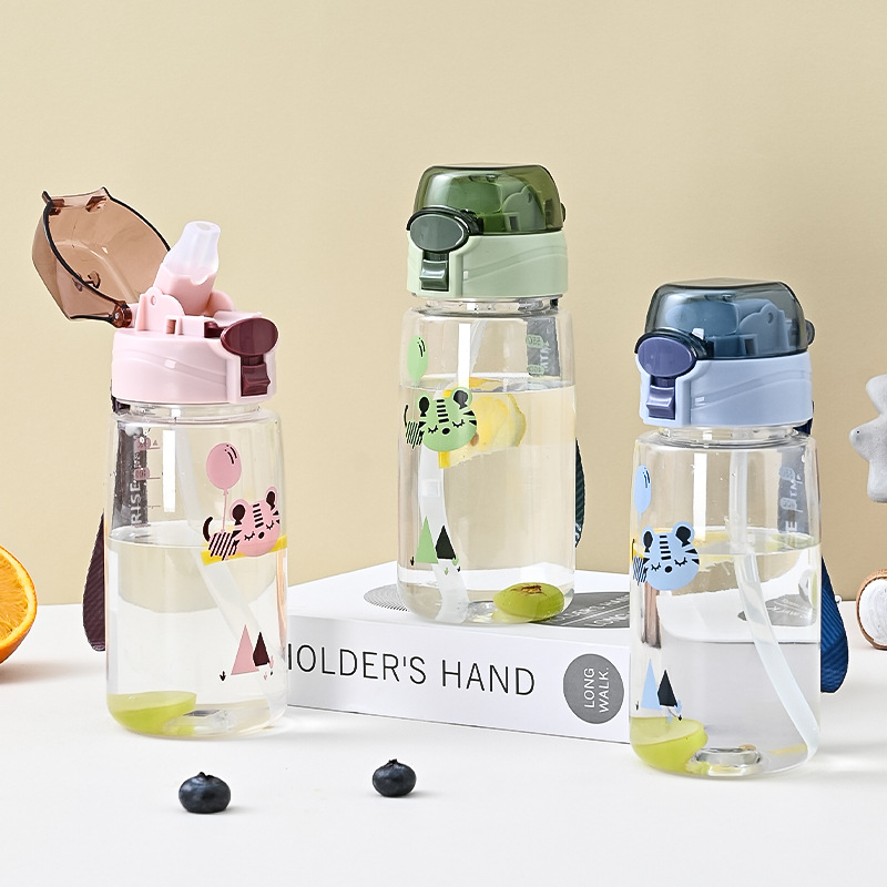 Cangkir air jerami siswa tahan suhu tinggi kartun lucu universal grosir plastik cangkir kasual minum langsung besar