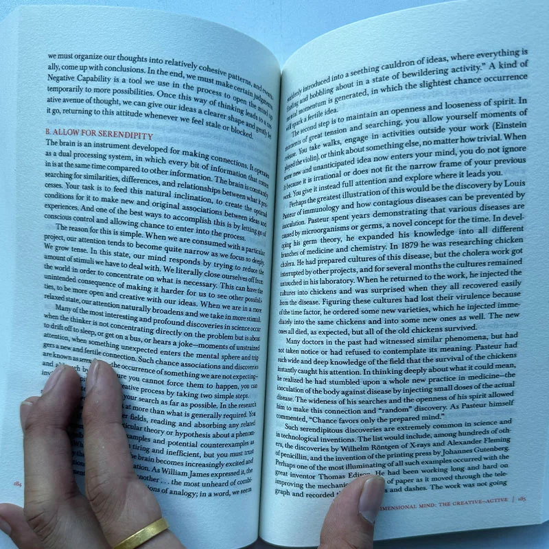 หนังสือการเรียนรู้ 1 เล่มโดย Robert Greene สร้างแรงบันดาลใจและความเป็นผู้นํา หนังสือภาษาอังกฤษปกอ่อน