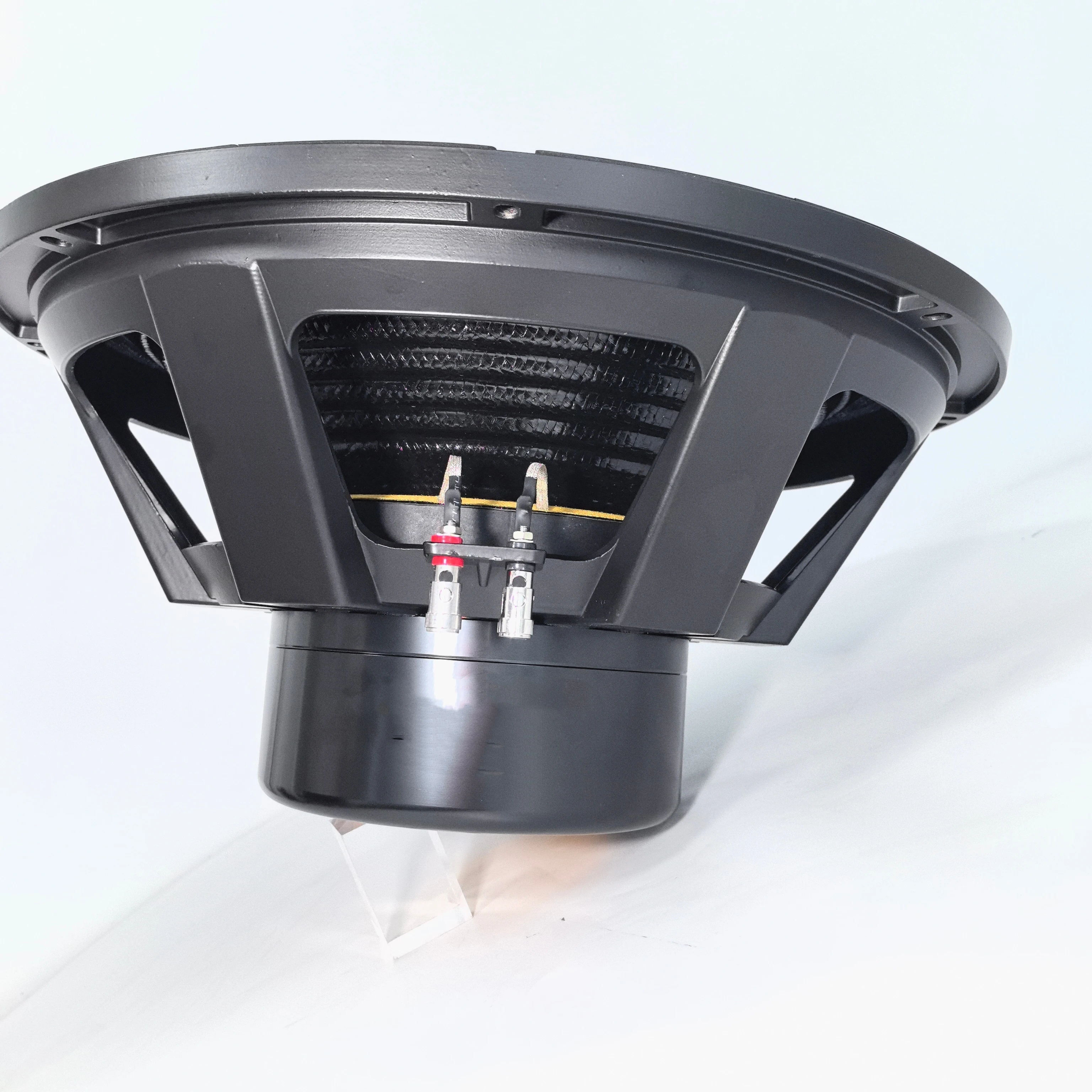 Subwoofer profissional do alto-falante do cone da fibra de carbono do neodímio de 18 polegadas para sistemas de som da linha Array
