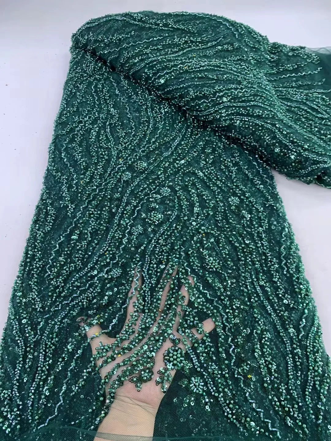 Weißer luxuriöser afrikanischer schwerer handgefertigter Perlen-Spitzenstoff, hochwertige 5 Yards Pailletten, französischer Tüll, Perlenspitze für Hochzeitsfeier