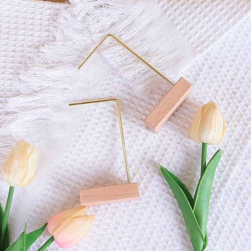 เครื่องประดับยืนแสดงสร้อยข้อมือต่างหูสร้อยคอไม้ฐาน Rack ผู้ถือเครื่องประดับ Photo Props ตกแต่งบ้าน