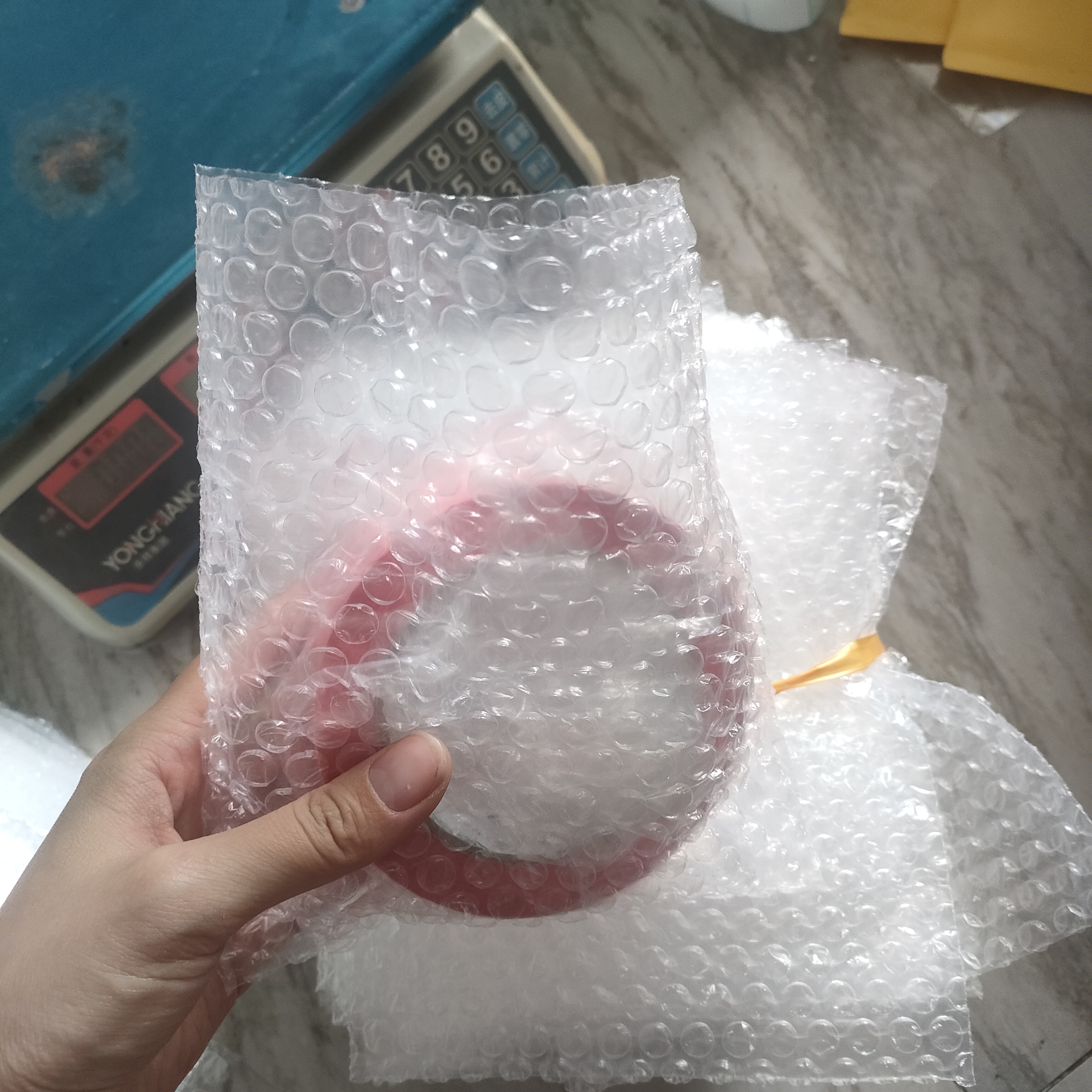 100 個 18 × 20 センチメートルプラスチックラップ封筒白バブル包装袋 PE クリア耐衝撃包装袋二重フィルム