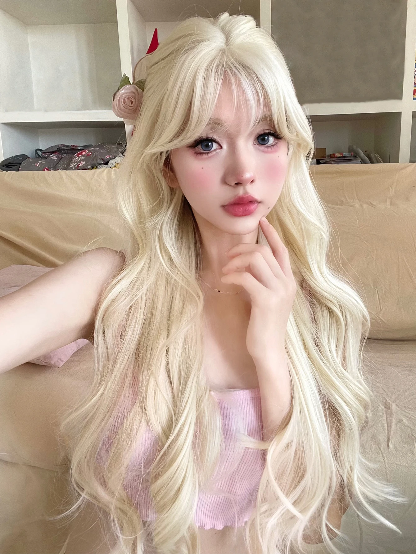 女性用天然金髪合成かつら,長い波状の髪,耐熱性,コスプレ,日常使用,かなりロリータ,28インチ