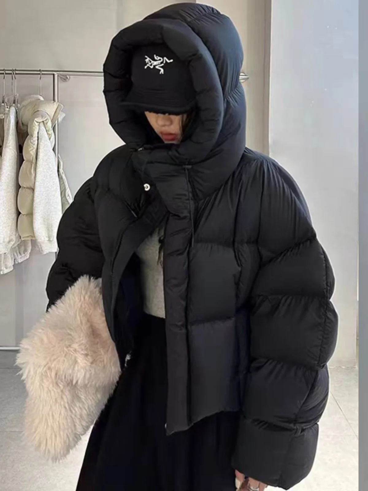 Jaqueta Curta de Aodão Fena Estilo Americano com Capuz Moda de Inverno Design de Tamanho Pequ Roupas Bread