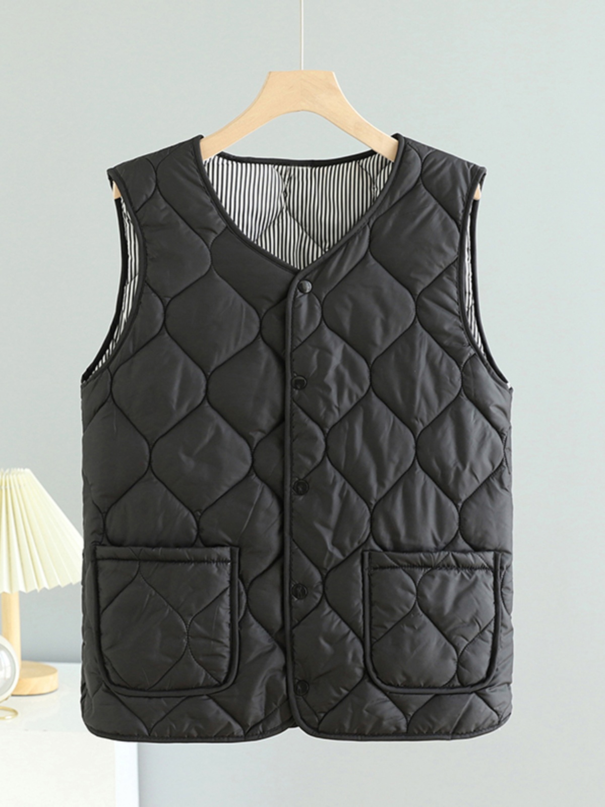 Lightweight down Cotton Vest Women's Inner Wear Short Sle V-Neck Single Button Closure Novel Polyester Fiber Mommy's Autu...