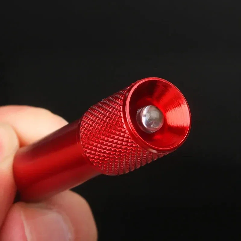 Tragbare Mini-Taschenlampe, Schlüsselanhänger, Anhänger mit Batterie, kleines Licht, LED-Taschenlampe, Auto-Schlüsselanhänger, Anhänger, Schlüsselanhänger, Mini-Taschenlampen