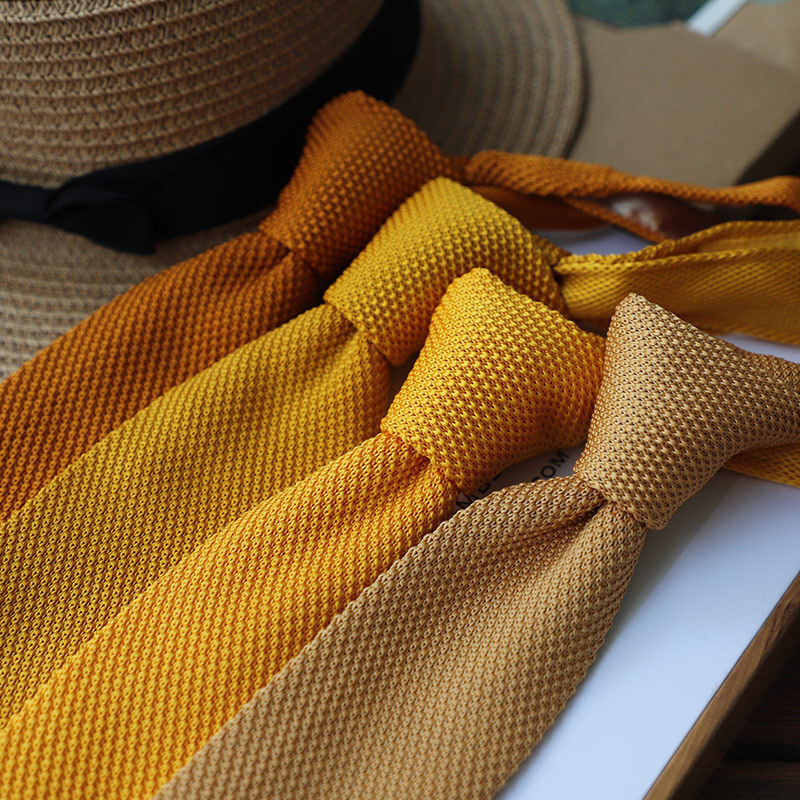 ソリッドカラーカーキブラウンニットネクタイ男性のための 6 センチメートル狭いブリティッシュカジュアルネクタイ女性大学生ニットネクタイネクタイ
