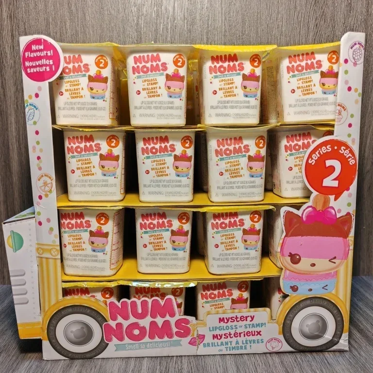Numnoms błyszczyk znaczek zapach tak pyszny pudełko z niespodzianką lalki prezenty zabawkowy Model figurki Anime zbieraj ozdoby