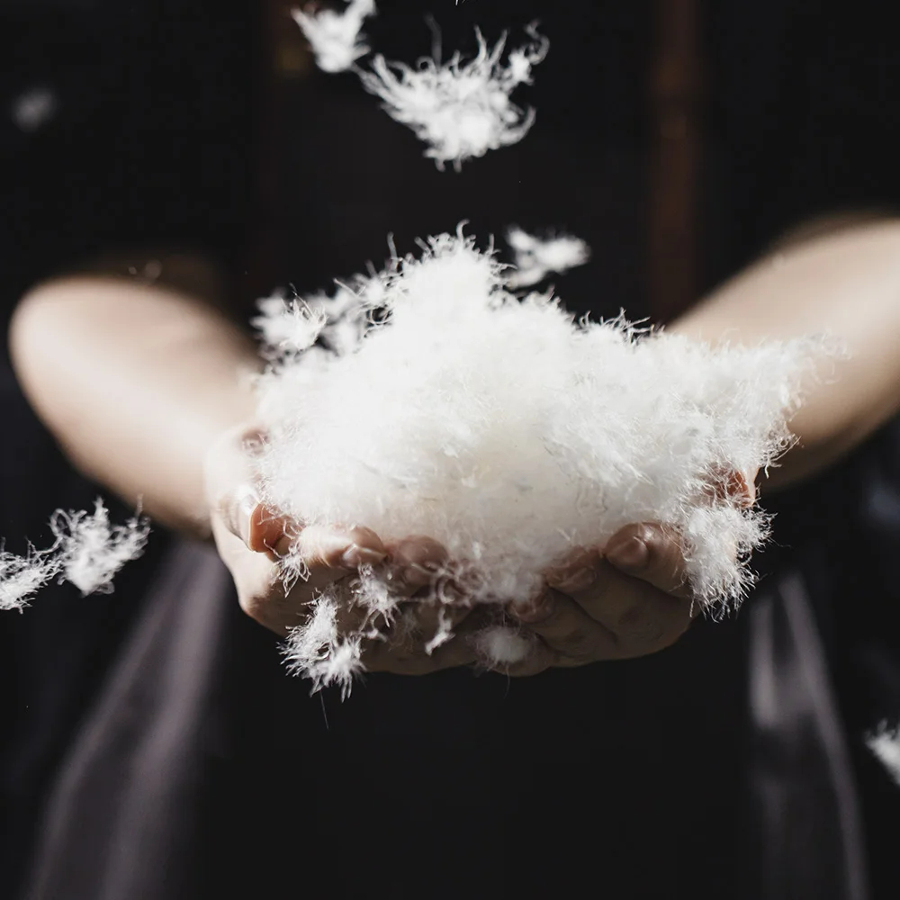 Maden 男性用冬の幅広いキルティング厚手ダウンジャケット 90 白鴨の羽毛充填紺色連帽ジャケット高密度素材保温上着スタイリッシュで暖かい男性用ジャケット