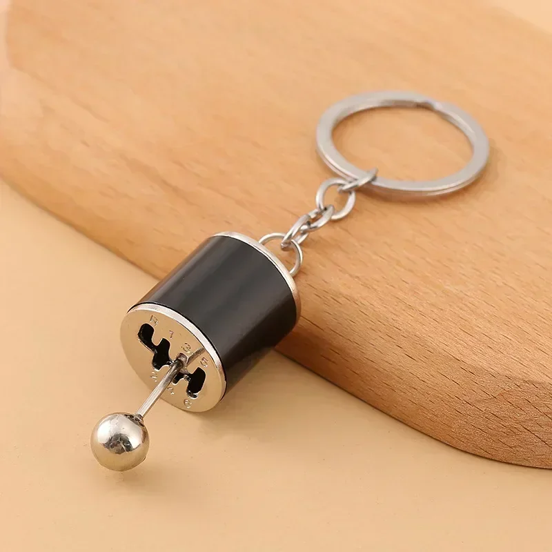 Mini breloki z turbodoładowaniem styl samochodu skrzynia biegów wisiorek stara przycisk brelok zmiany biegów metalowa modyfikacja samochodu brelok do zmiany biegów