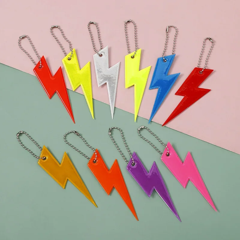 การมองเห็นสูงจี้สะท้อนแสงพวงกุญแจ Lightning รูปร่างกระเป๋า Strip เครื่องประดับเด็กผู้ใหญ่ความปลอดภัย Reflector อุปกรณ์เสริม