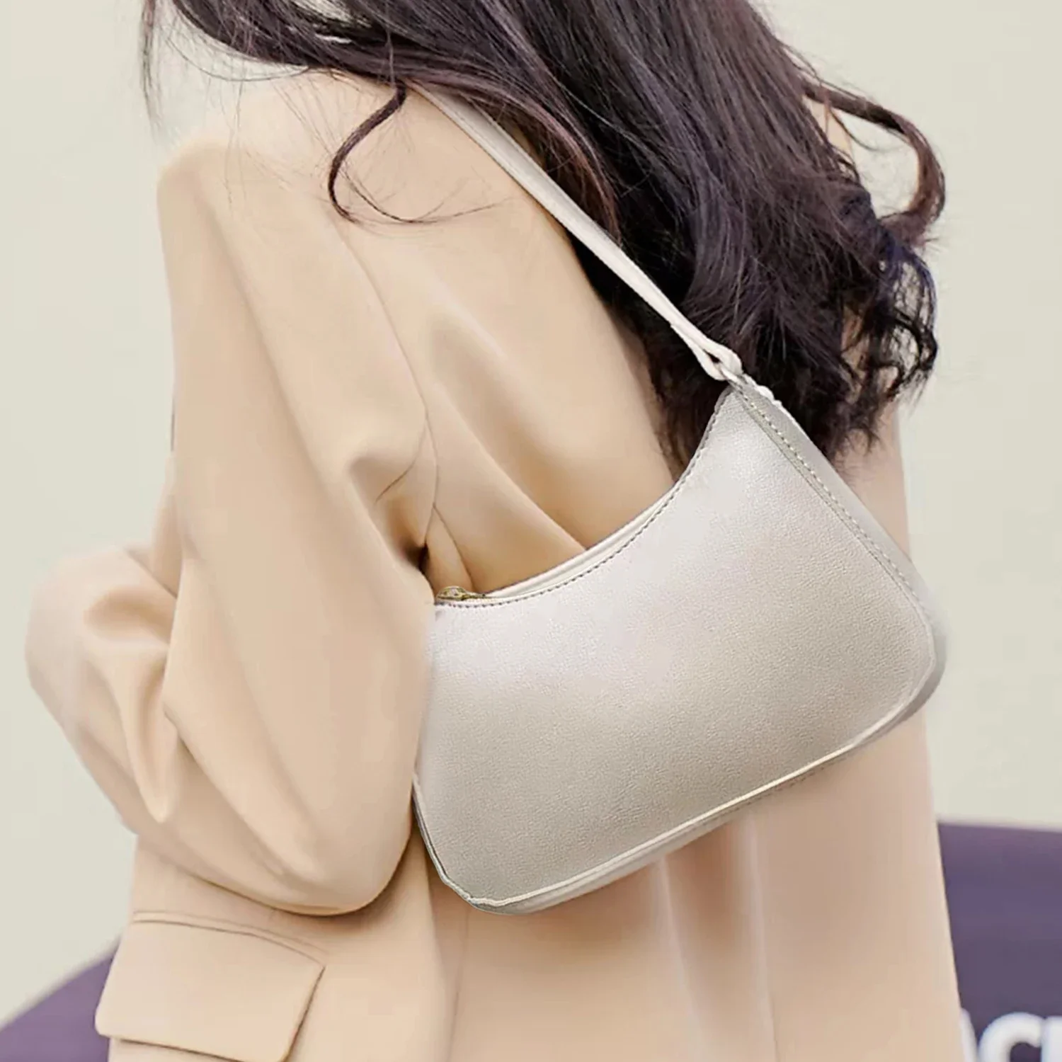 Nuevo bolso de mano de PU a la moda para mujer, bolso cuadrado pequeño de macarrón de Color puro Retro, cientos de bolsos de hombro, bolsos informales para mujer
