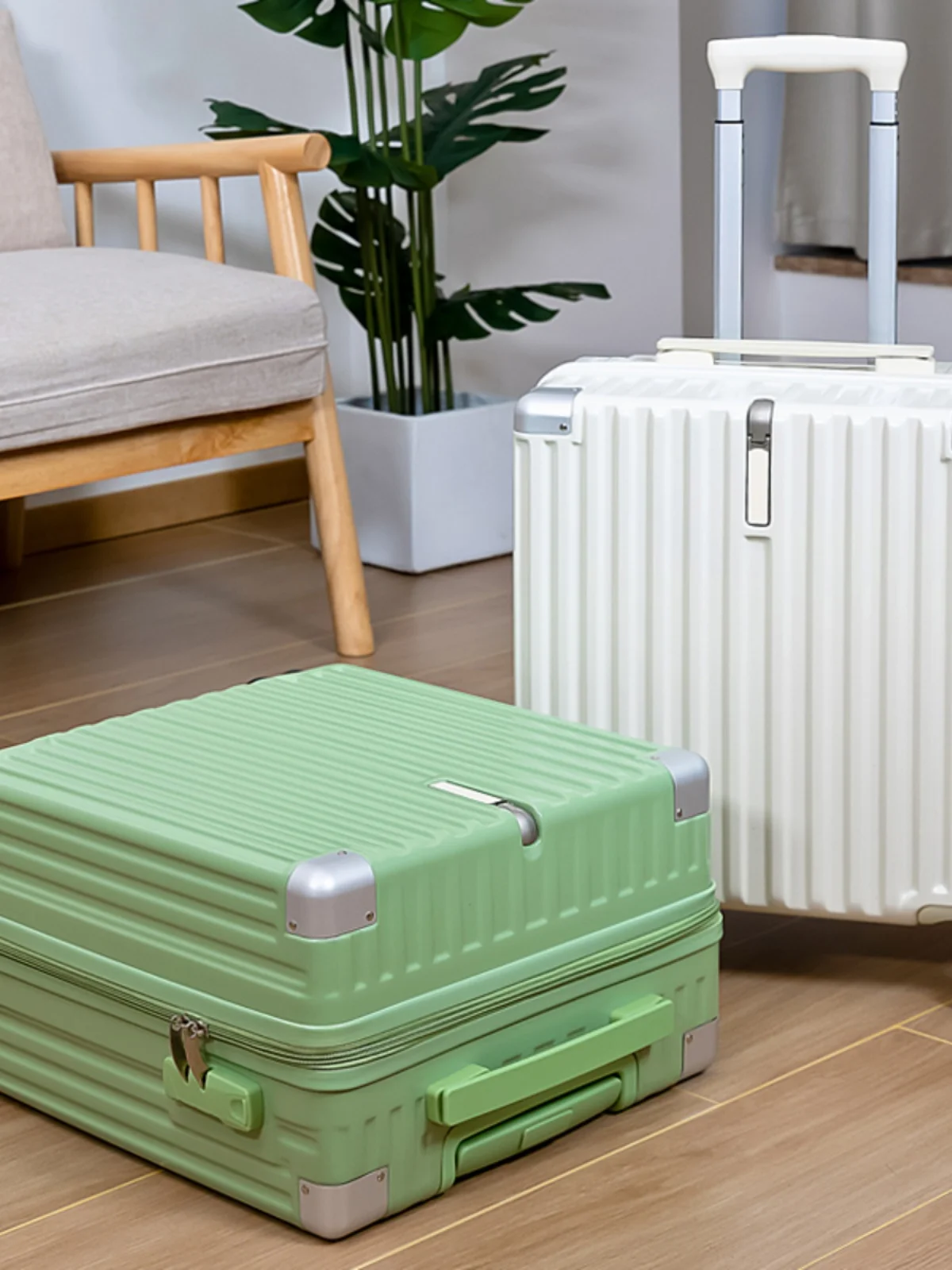 ミニ機内持ち込みスーツケース 360 度ホイール付き軽量小型トラベルバッグ C.Gree のスタイリッシュな ABS 荷物のメンズバージョン