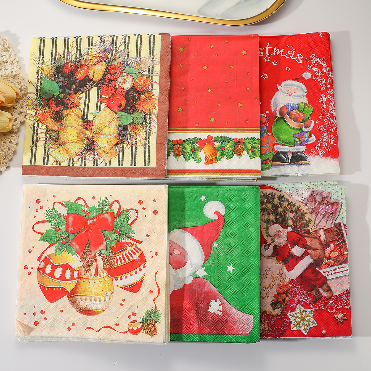 Christmas Party Napkins Disposable Dinner Serviettes Santa Claus Christmas Tree Gifts Flower Element Style Art Decoupage Napkins