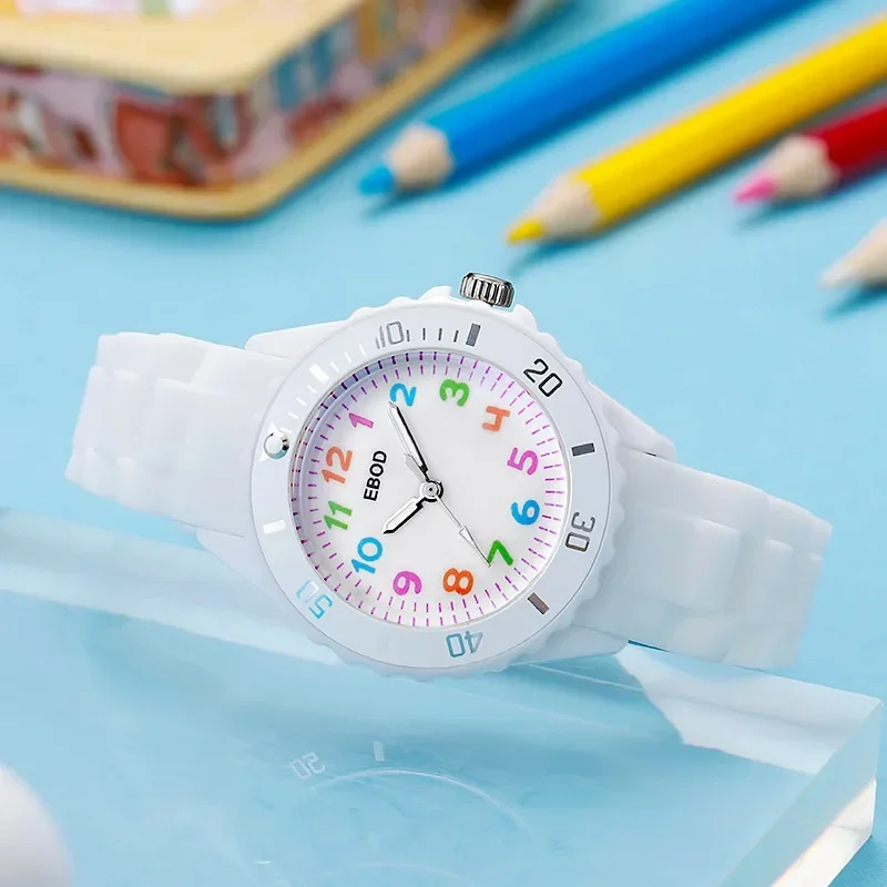 Crianças relógio analógico para meninos meninas banda de silicone macio número colorido bonito relógios para crianças resistente à água relógio de pulso de quartzo