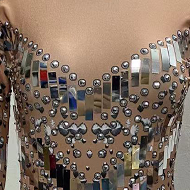 Зеркальное вечернее платье. Индивидуальные продукты не предотвращают послепродажное обслуживание.