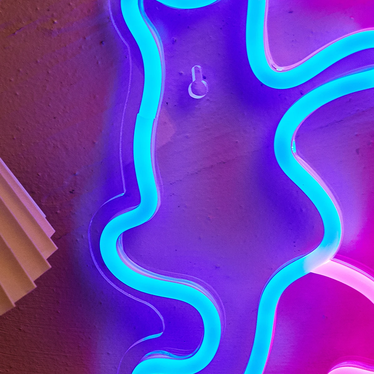 Chi-Buy ปากการูปหัวใจไฟ LED สำหรับแมว, ปากการูปหัวใจไฟสำหรับยามค่ำคืนแบบ USB สัญญาณไฟตกแต่งห้องนั่งเล่นสำหรับศิลปะบนผนังและห้องเล่นเกมห้องนอน