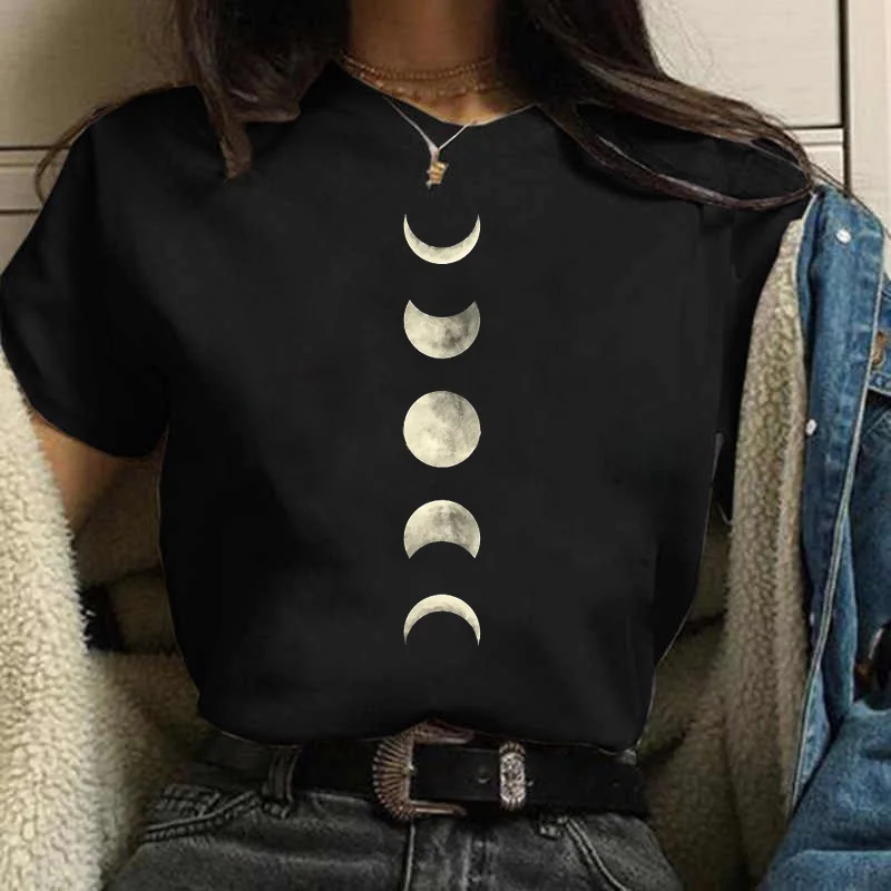 เสื้อยืดพิมพ์ลายดวงจันทร์สไตล์ฮาราจูกุสำหรับเด็กผู้หญิงเสื้อสีดำแฟชั่นใหม่เสื้อยืดลำลองสำหรับผู้หญิงเสื้อผ้า Y2k น่ารัก