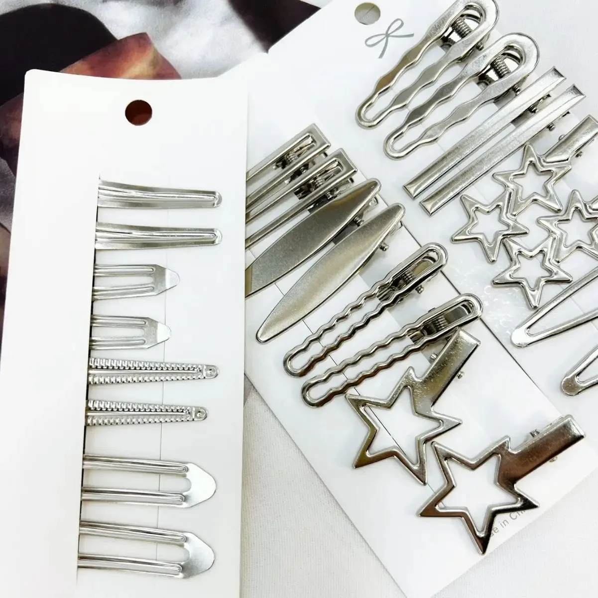 24 pz/set Y2K Fermagli per capelli in metallo argento per donne e ragazze Accessori per capelli stella Stili multipli Forcine a becco d'anatra senza soluzione di continuità