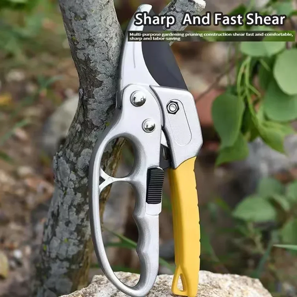 Titanium-Plated Pruning Shears, Ergonomic Alloy Steel, Swift and Efficient for Garden Cuts, Labor-Saving Harvesting