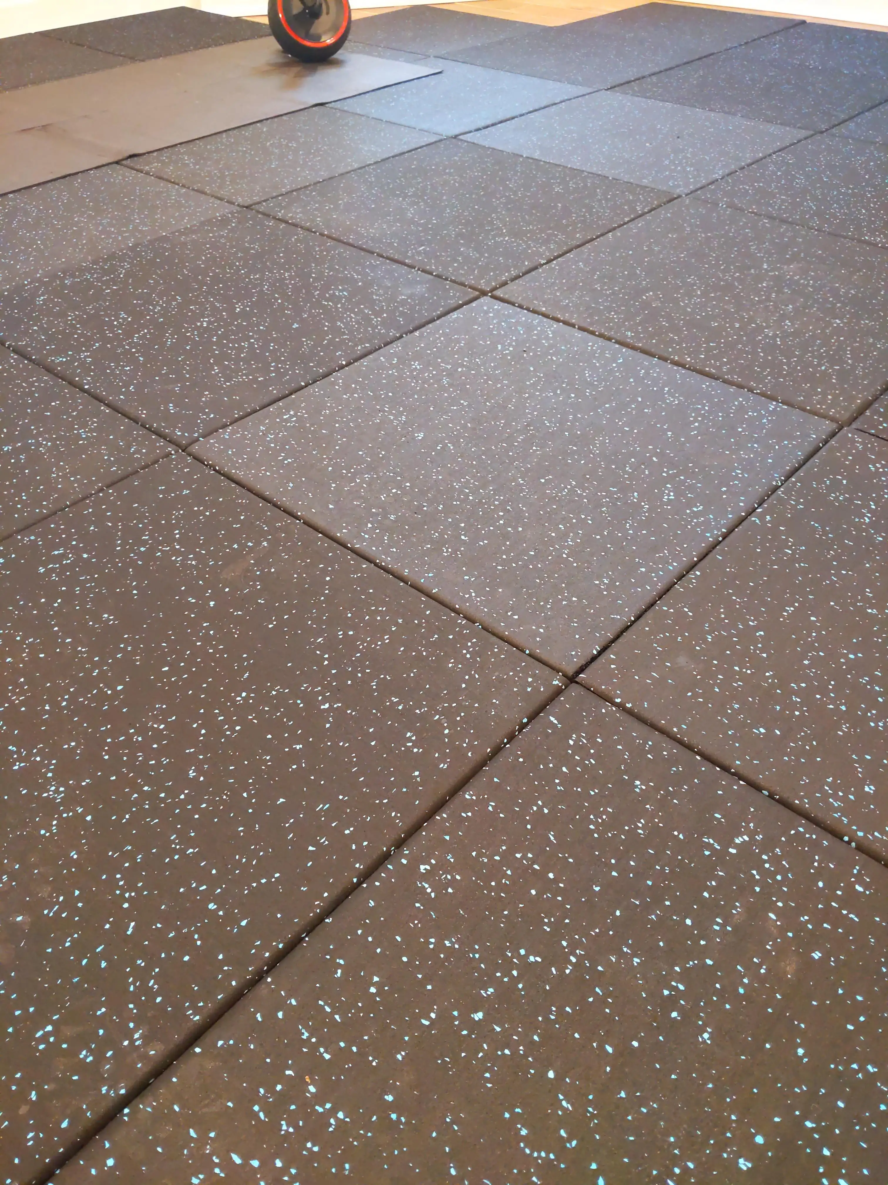 โรงงานที่กําหนดเอง Anti Shock Gym แผ่นรองที่นอน Matt Rubber Gym Floor Mat