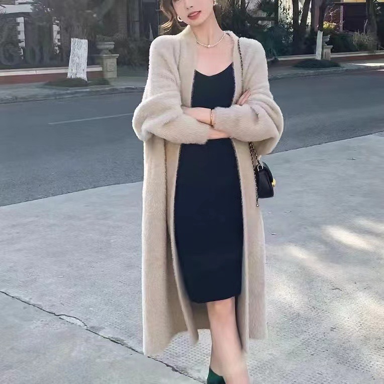 Outono e inverno solto e preguiçoso estilo casaco de malha aberta, grosso na altura do joelho imitação de pele de vison camisola de manga comprida, jaqueta quente
