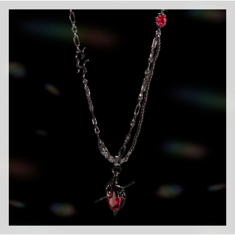《Amor y espacio profundo》Qin Che Collar con Piercing en forma de corazón Colgante Juego de anime Peripheral Cadena de clavícula bidimensional Regalo de cumpleaños