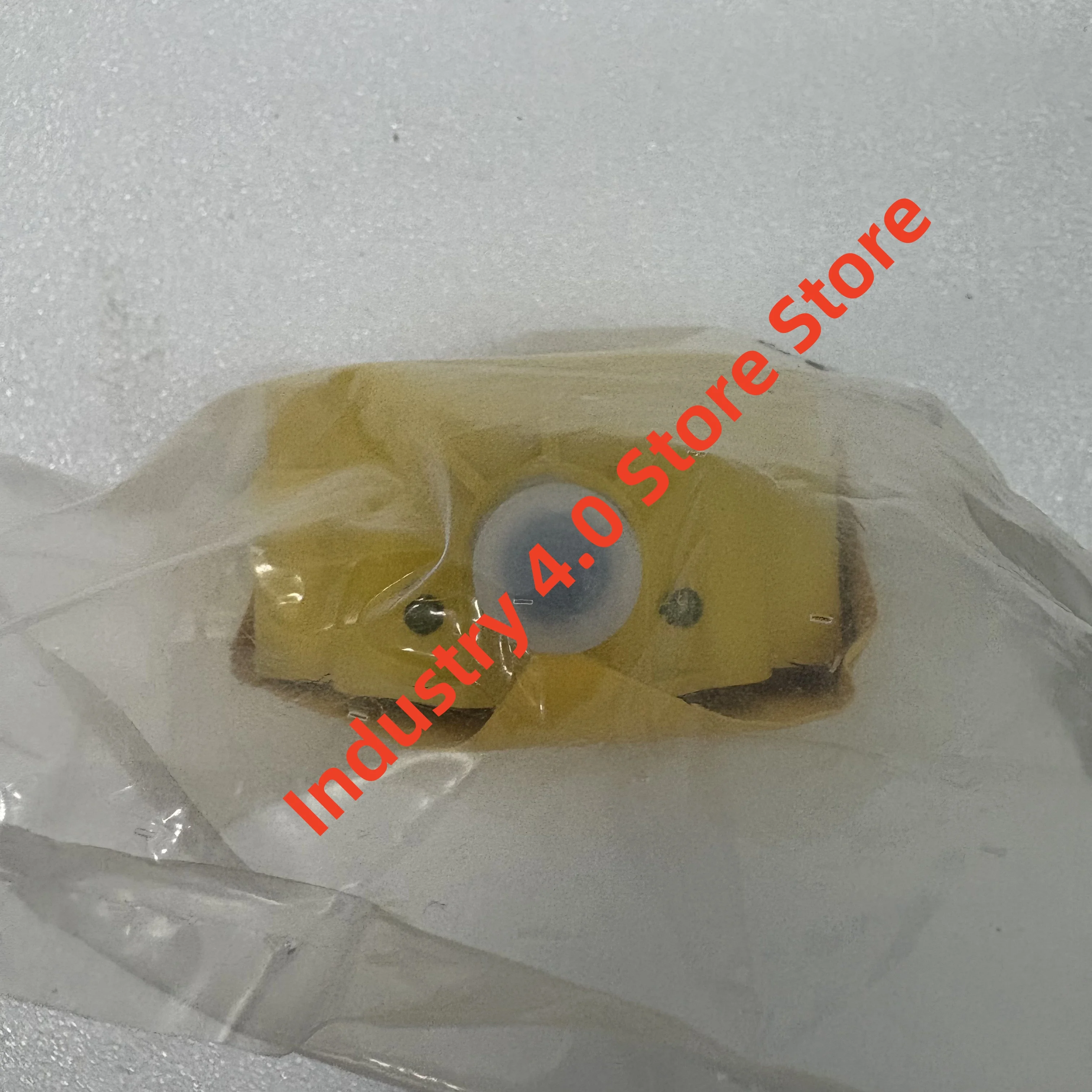 high-frequency read/write head   TNDC-Q80-R1213  new original
