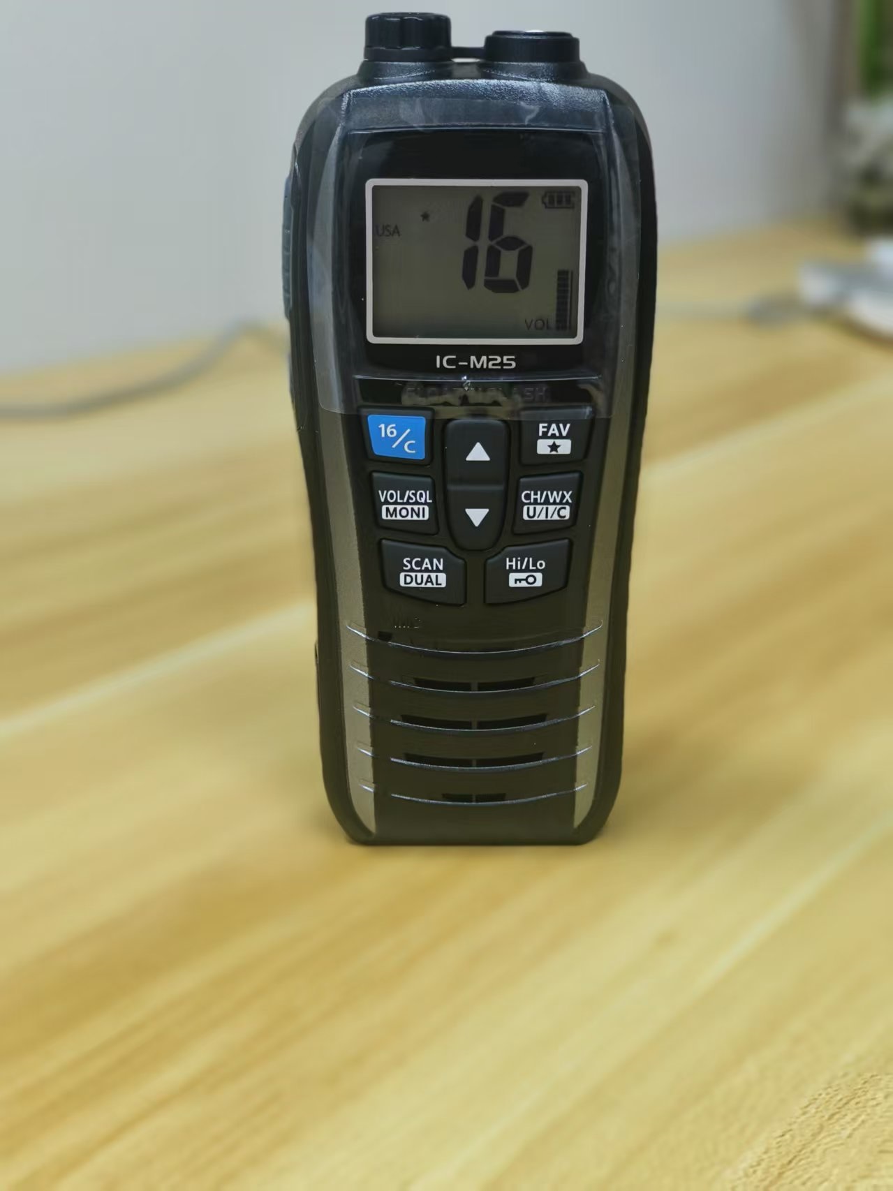 IC-M25 5W Портативная морская радиостанция VHF Портативный ЖК-дисплей Легкий водонепроницаемый